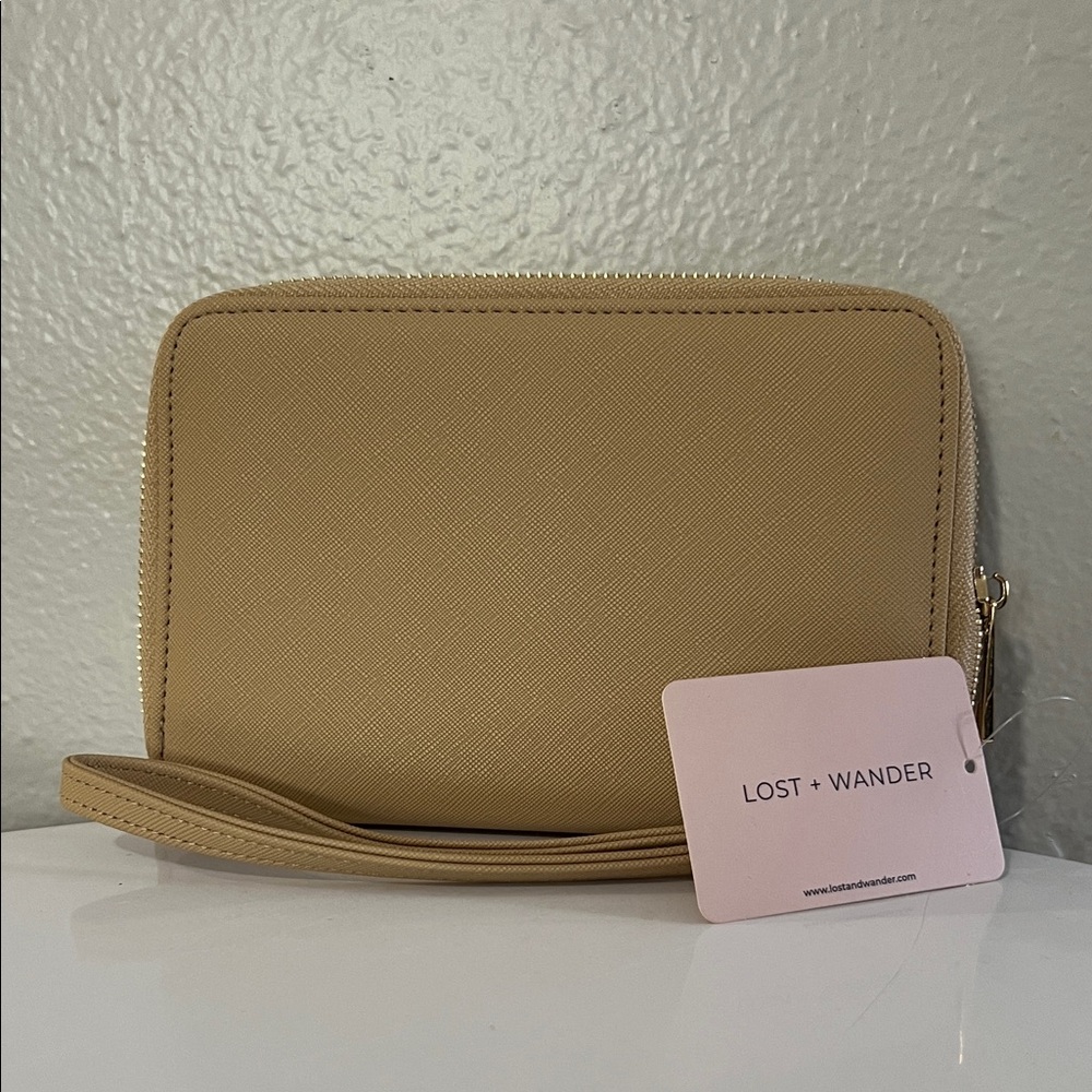 Lost + Wander Passport Wallet NWT